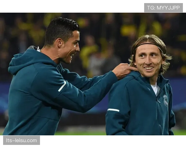 皇家社会主场为去世的传奇球迷举行默哀仪式