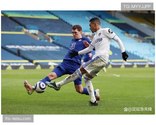 曼联客场1-0小胜切尔西，维拉主场4-3险胜桑德兰